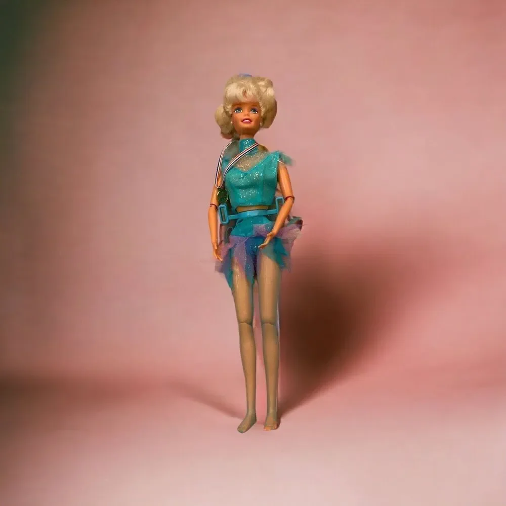 Mattel Olympic Figure Skater Barbie USA 1997 Skate and Spin 90s Doll